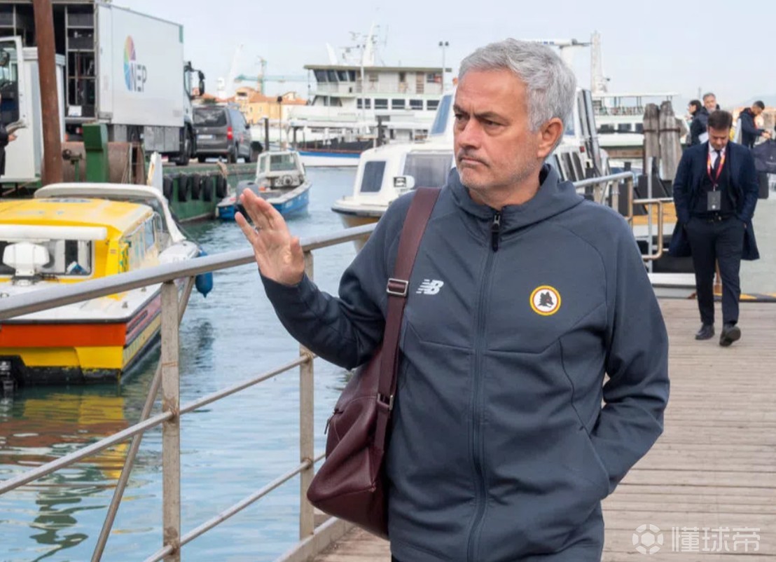 开云,kaiyun-今晨埃因霍温调整名单以备意甲；远射贴柱环节打磨；信心回归；阵容厚度经受考验(欧冠多特vs埃因霍温首发名单)