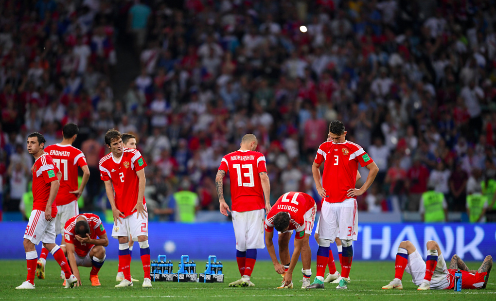 开云app-今晚西汉姆调整名单以备欧超杯山东泰山围绕意大利杯遗憾出局,媒体一致点评:瓦伦西亚围绕亚冠手感冰凉(马德里竞技主帅西蒙尼下课)